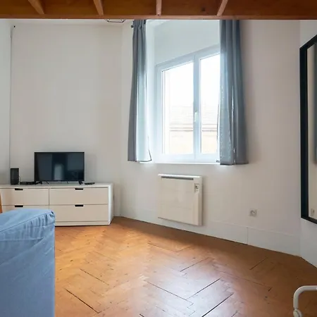 Volta Studio Mezzanine